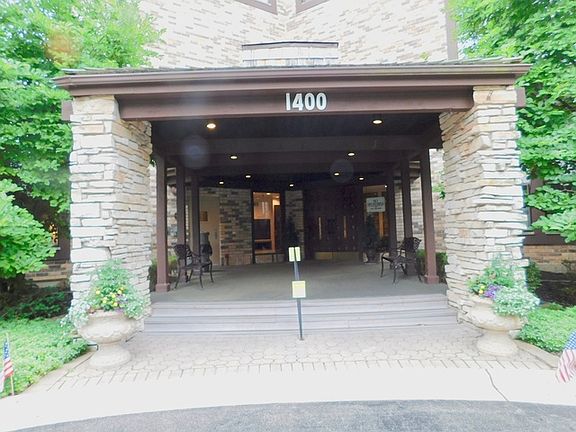 2nd image of 1400 N Yarmouth Pl APT 211