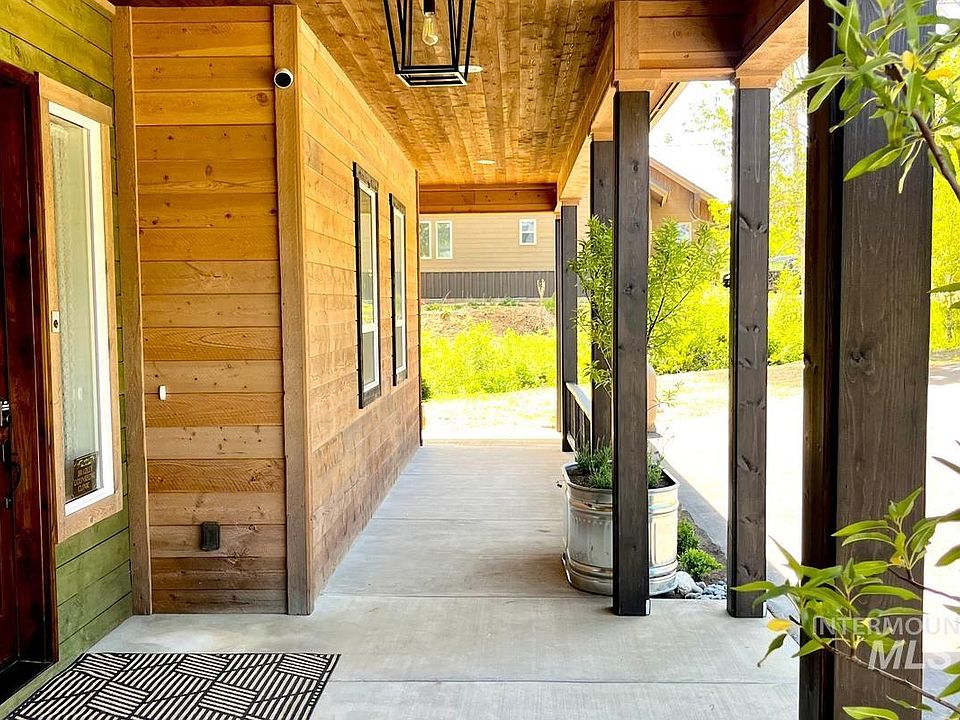 1st image of 22 Creekside Ct