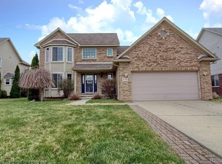 31208 Day Lily Dr, Brownstown, MI 48173