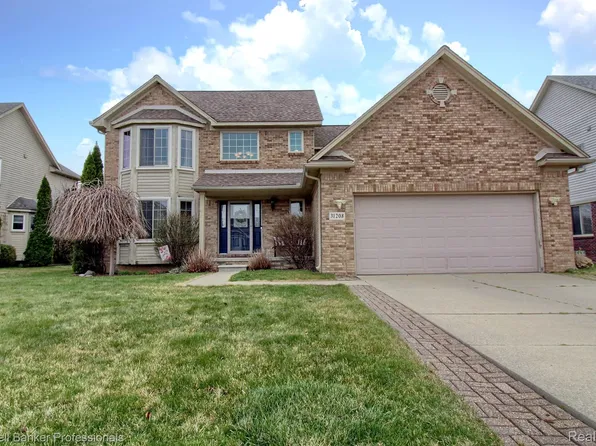 31208 Day Lily Dr, Brownstown, MI 48173