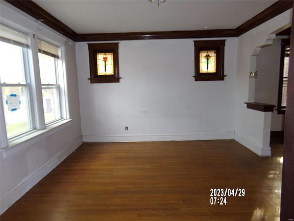 4th image of 4604 Carrie Ave
