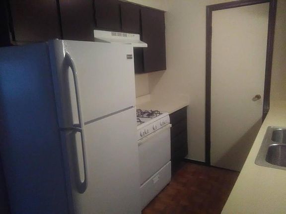 3rd image of 4307 Vfw Dr APT 12