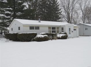 216 Baxton St, North Syracuse, NY 13212