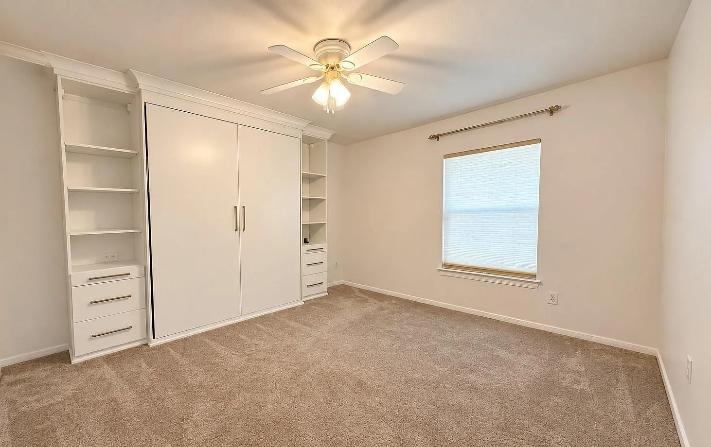 3 bed, 2.0 bath, 1896 sqft, $2,775 — Photo 3