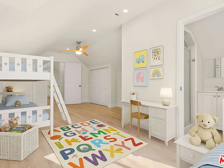 500 Warner Ave — Photo 13