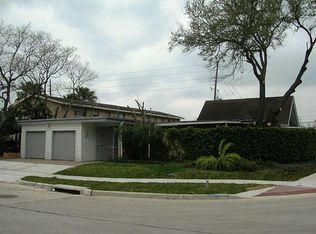 5502 Beverlyhill St, Houston, TX 77056