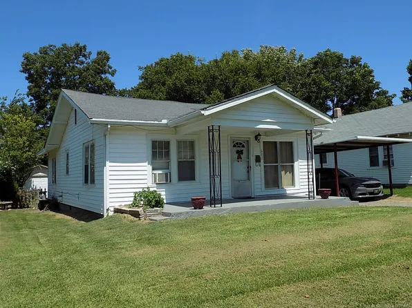 602 N Burgess St, Holdenville, OK 74848