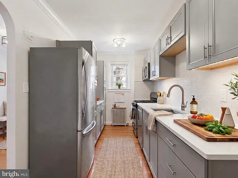 3925 Davis Pl NW #206 — Photo 2