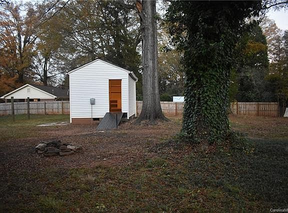 4th image of 162 Bailey Ave