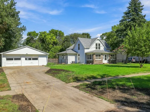 1624 Main St, Adel, IA 50003