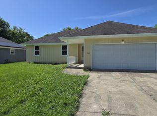 3148 W Brower St, Springfield, MO 65803