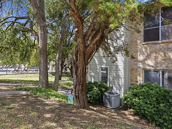 2nd image of 2450 Wickersham Ln APT 1001