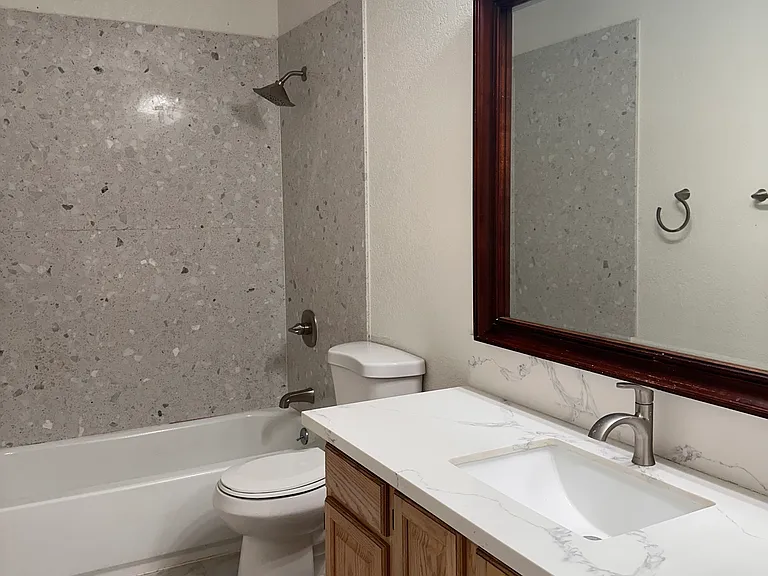 Upstairs full bath