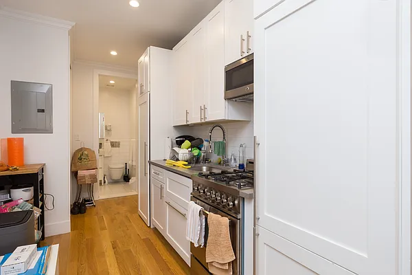 Rented by Nooklyn NYC LLC | media 14