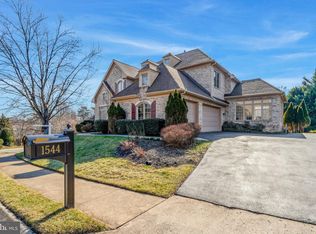 1544 Wellingham Ct, Vienna, VA 22182