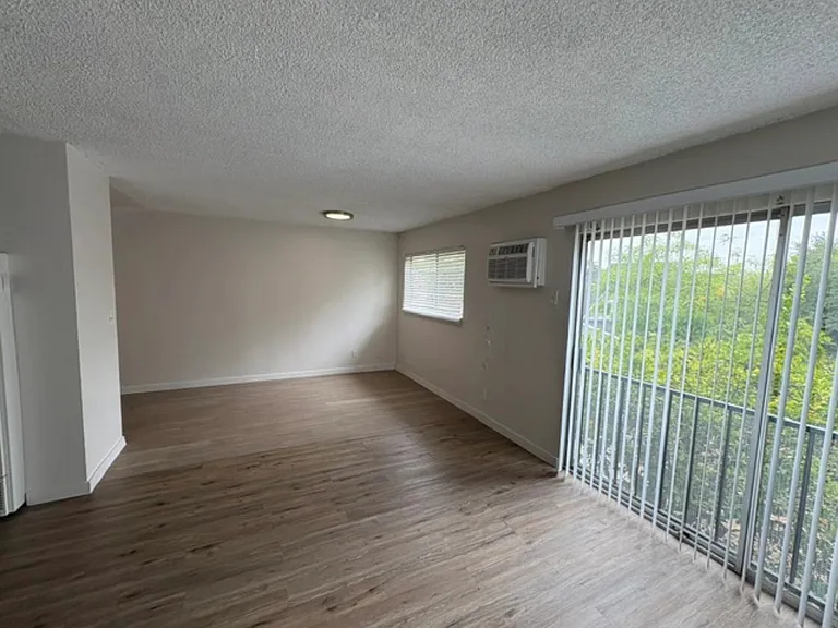 540 Solano Ave #305 — Photo 2