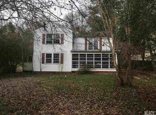 214 Hillside St NW, Lenoir, NC 28645