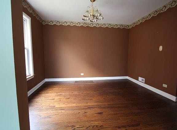 5th image of 3140 Louis St