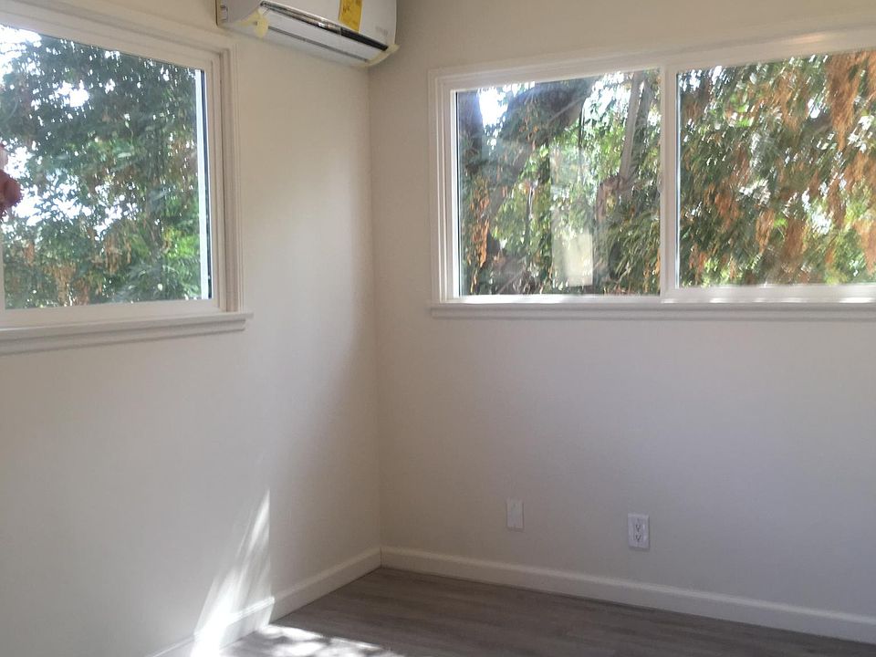 2nd image of 1514 1/2 E 4th St