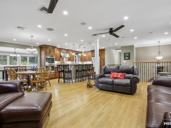 4th image of 26 Birch Rd