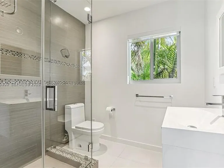 1231 Stillwater Dr #1231 — Photo 39