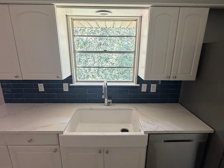 11480 Bainbridge Dr — Photo 4