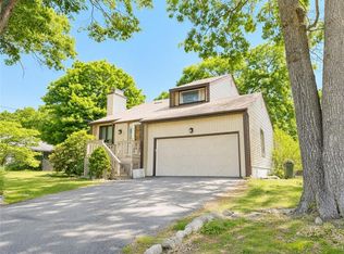 9 Eastgate Dr, Coventry, RI 02816