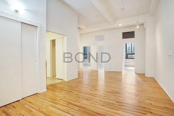 Rented by Bond New York | media 1