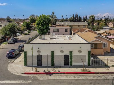 8129 S San Pedro St, Los Angeles, CA, 90003
