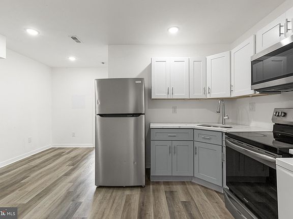 3rd image of 2550 Kensington Ave Floor 3