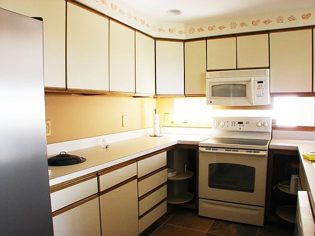 2nd image of 417A Sunset Blvd #417A