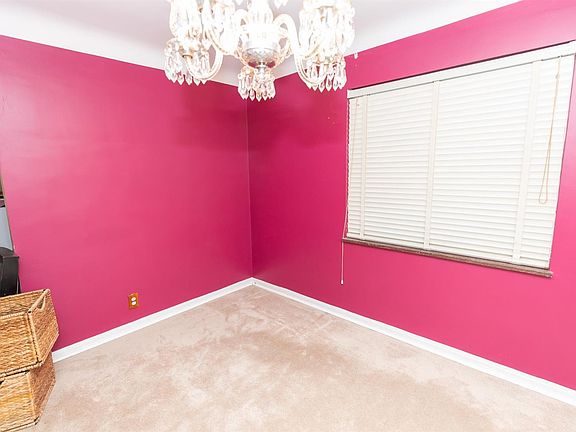 2nd image of 7320 Brookcrest Dr