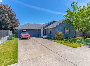 206 S Meredith Dr, Newberg, OR 97132