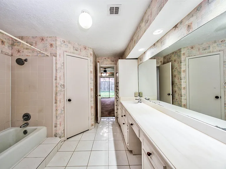 8022 La Brea Dr — Photo 26