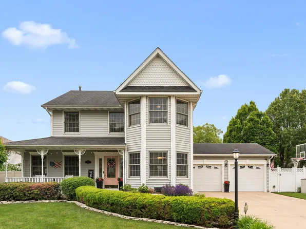 1519 Oak Leaf Dr, Crown Point, IN 46307