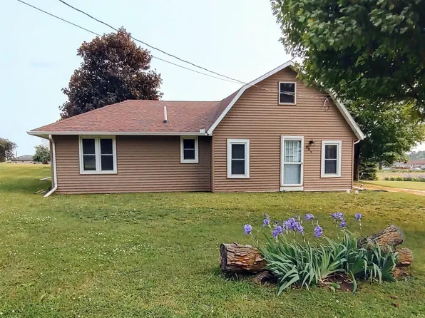 405 Johnson St, Garwin, IA 50632