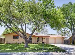 12010 Las Nubes St, San Antonio, TX 78233