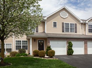 112 Peregrine Ln, Hummelstown, PA 17036