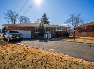 1015 Georgian Dr, Linden City, NJ 07036