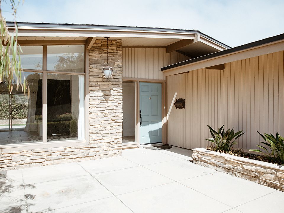 1st image of 747 E Solana Cir