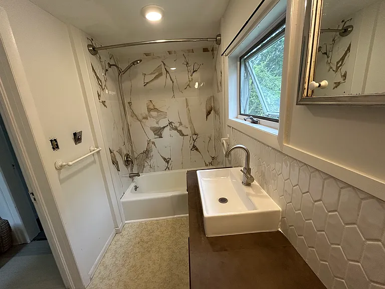 7 Hillcrest St #2 — Photo 6