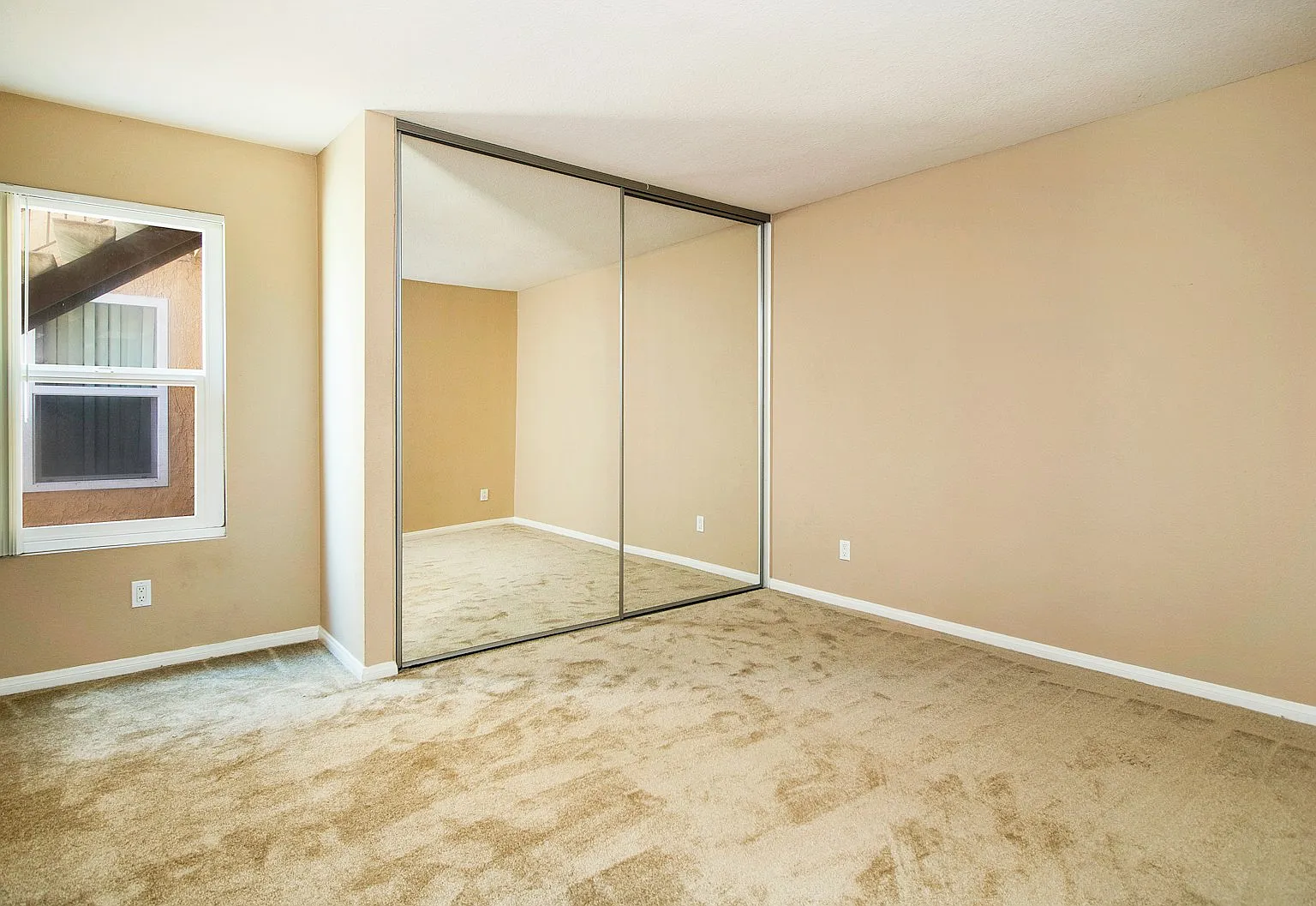 518 Calle Montecito, Unit Room A - Carport — Photo 2