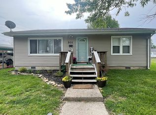 501 Hillsdale Dr, Carmi, IL 62821