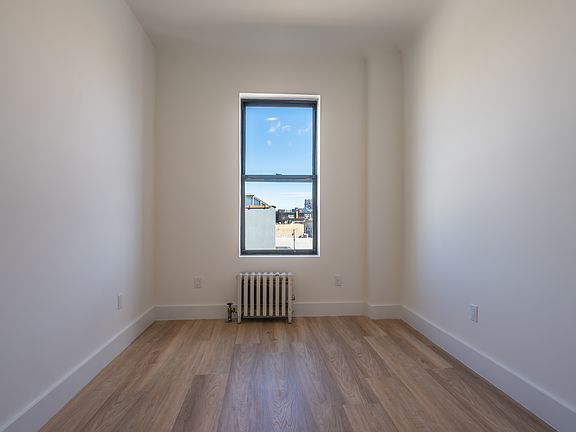 4th image of 251 Fort Washington Ave #86