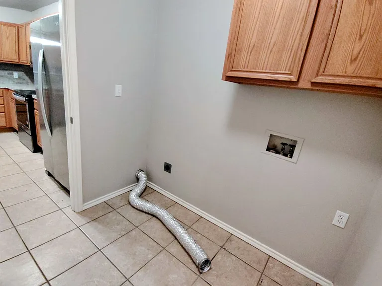 526 N Dover Ave — Photo 10
