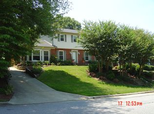 1803 Forest Valley Rd, Greensboro, NC 27410