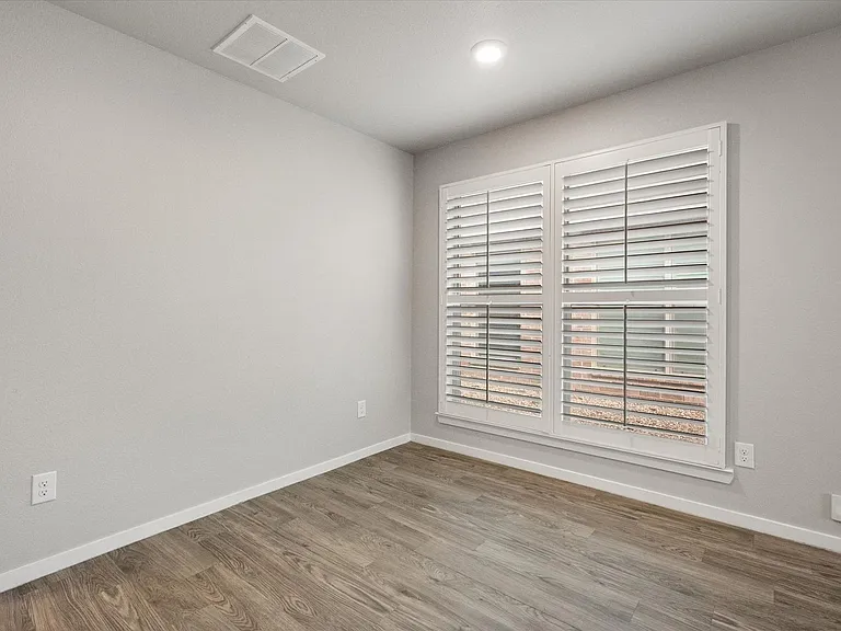 14409 Avenue X St — Photo 8