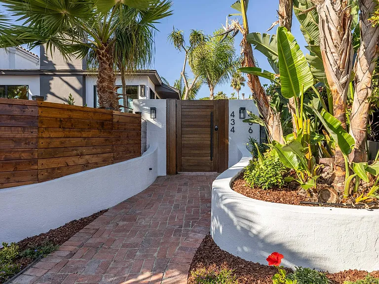 436 Bonair St — Photo 15