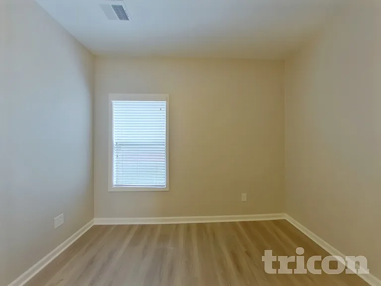 118 Greenbank Dr — Photo 10