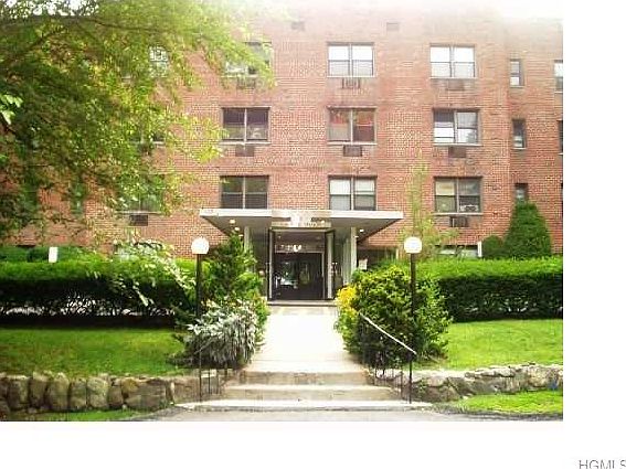 1st image of 5 Oakdale Mnr APT B8